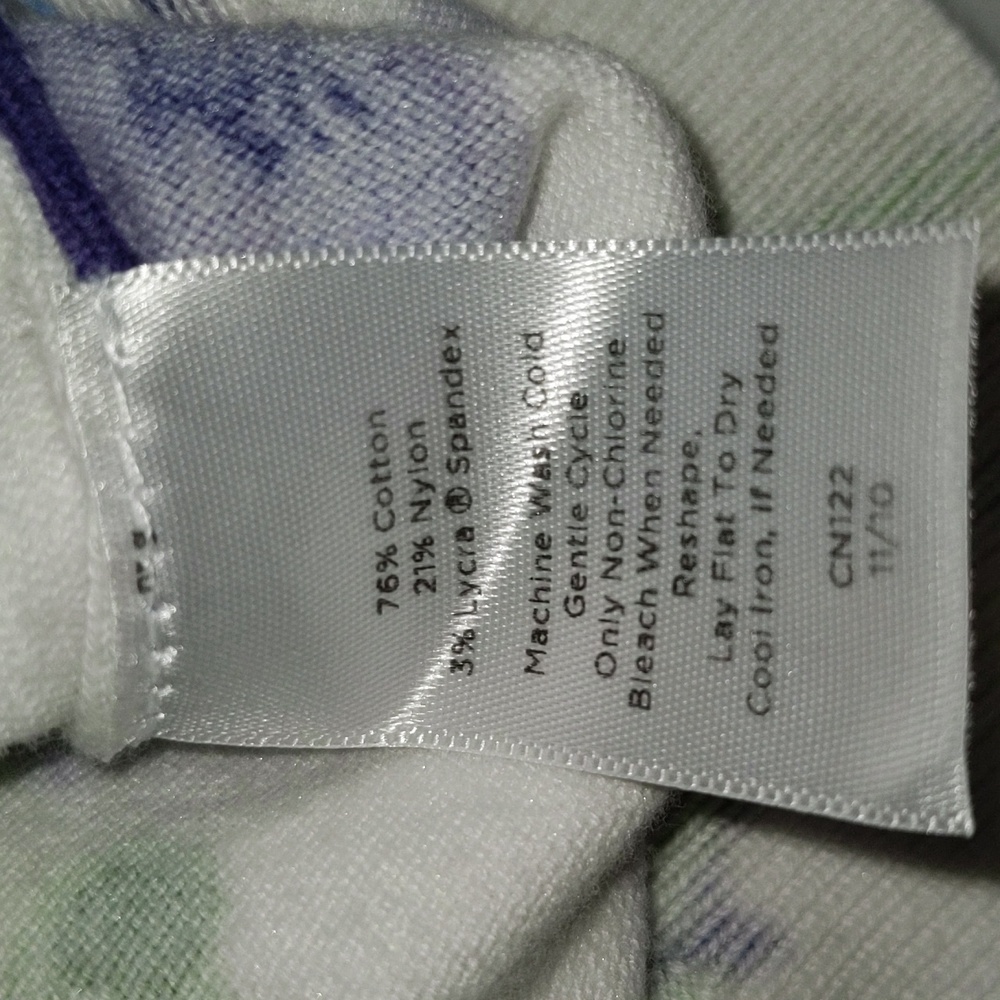 Talbots Petites Women's Size M Button Front Floral Print Cardigan Sweater - Picture 10 of 10